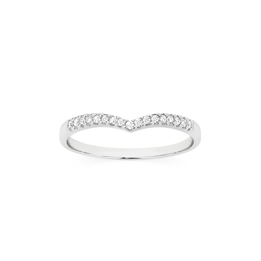 9ct white gold diamond shaped band